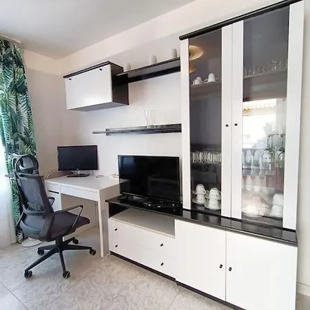 Sunny House With Communal Pool And Garden * Torrevieja